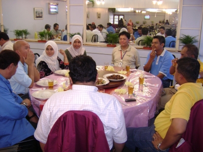 makan2 ;)